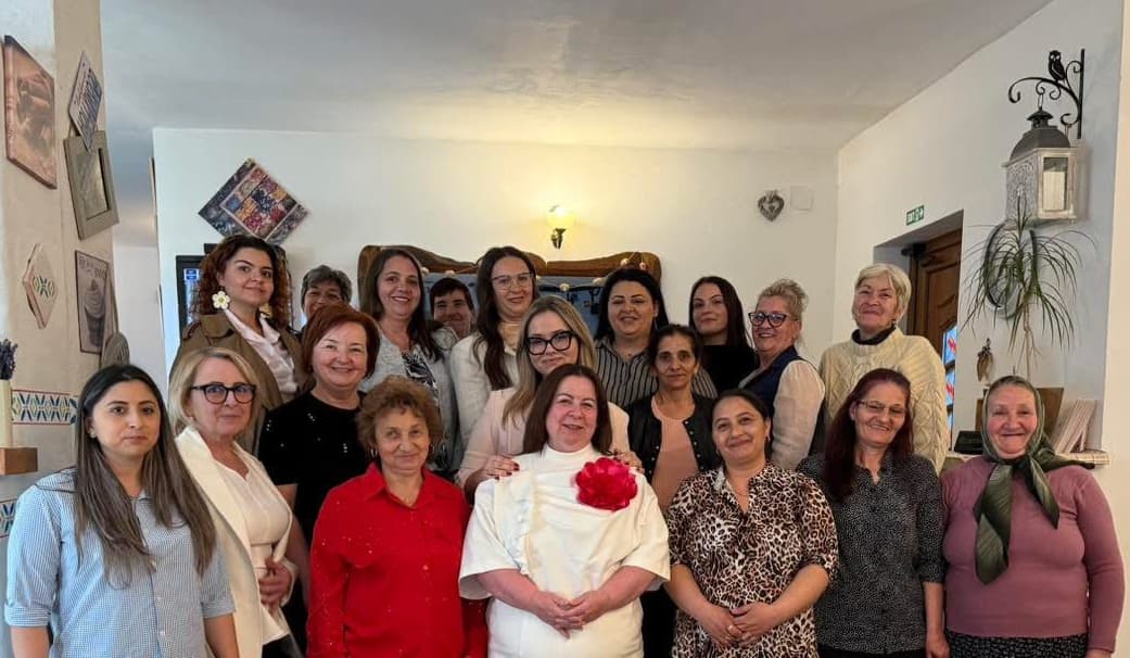 Echipa centrului pentru vârstnici Casa Cristiana — azil seniori Cluj.